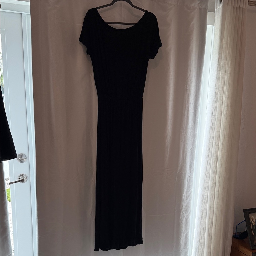 Lovestitch Elegant Black Maxi Dress